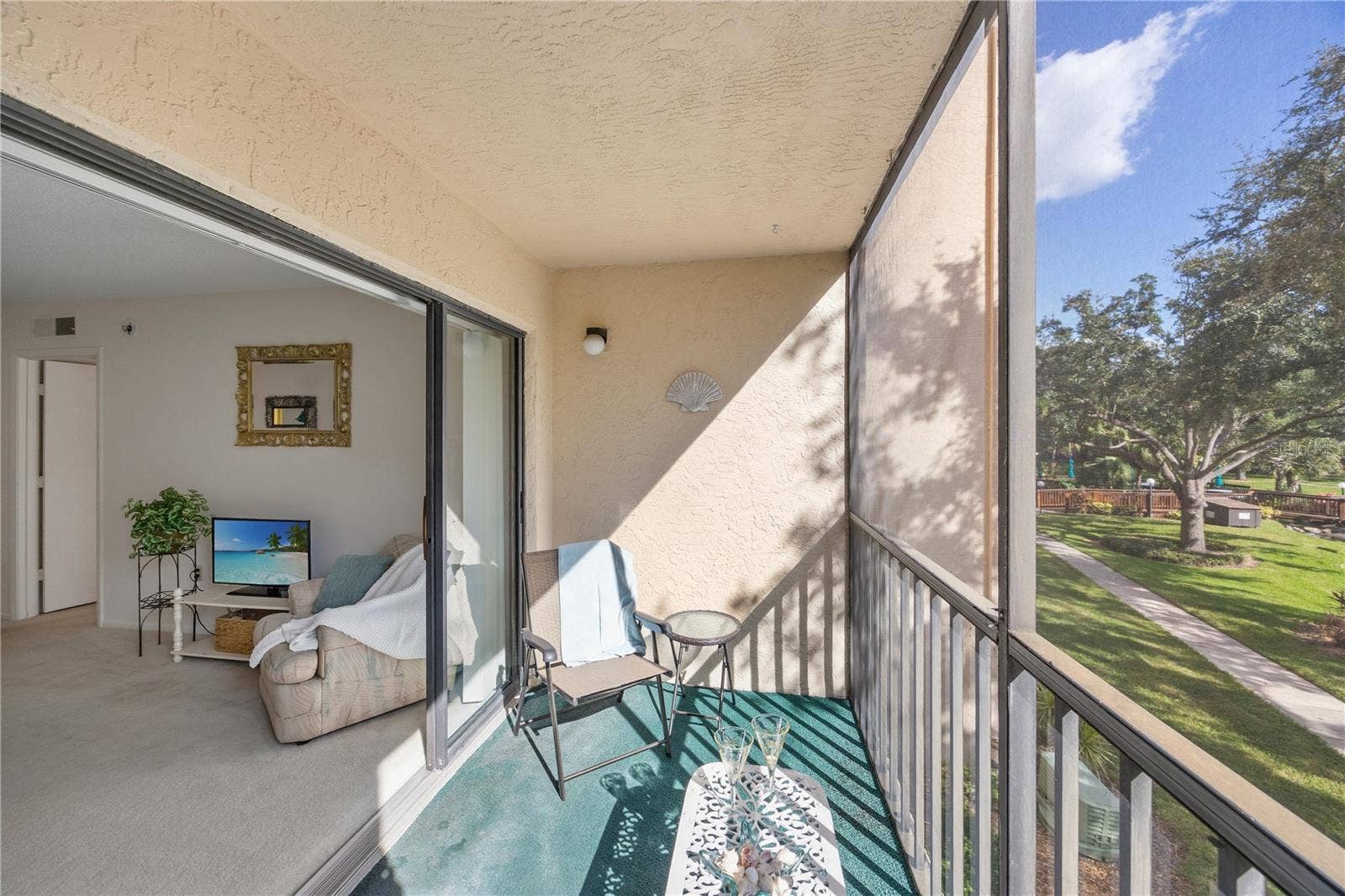 Screened Patio/Balcony