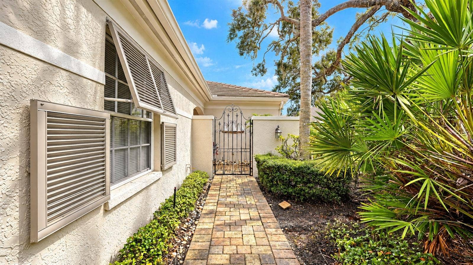 3814 OAKLEY GREENE, #27, Sarasota, FL 34235