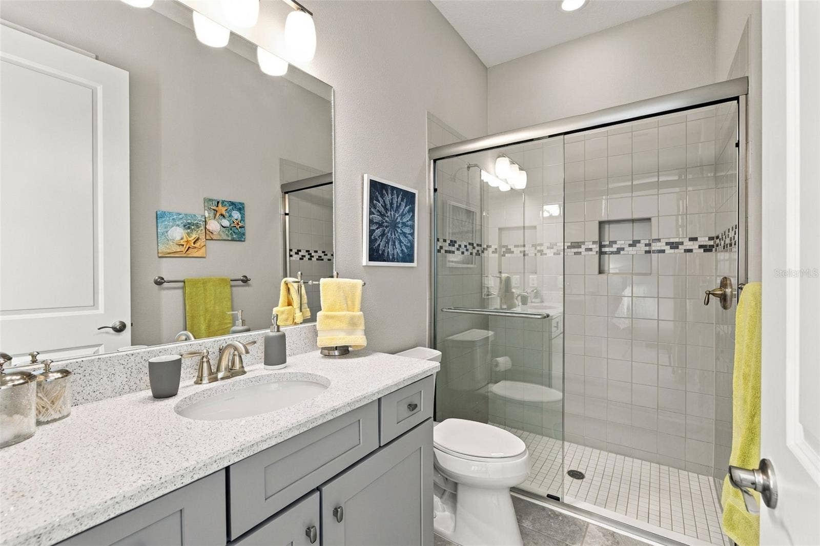 4723 BENITO COURT, Bradenton, FL 34211 Guest Bedroom en-suite with walk-in shower
