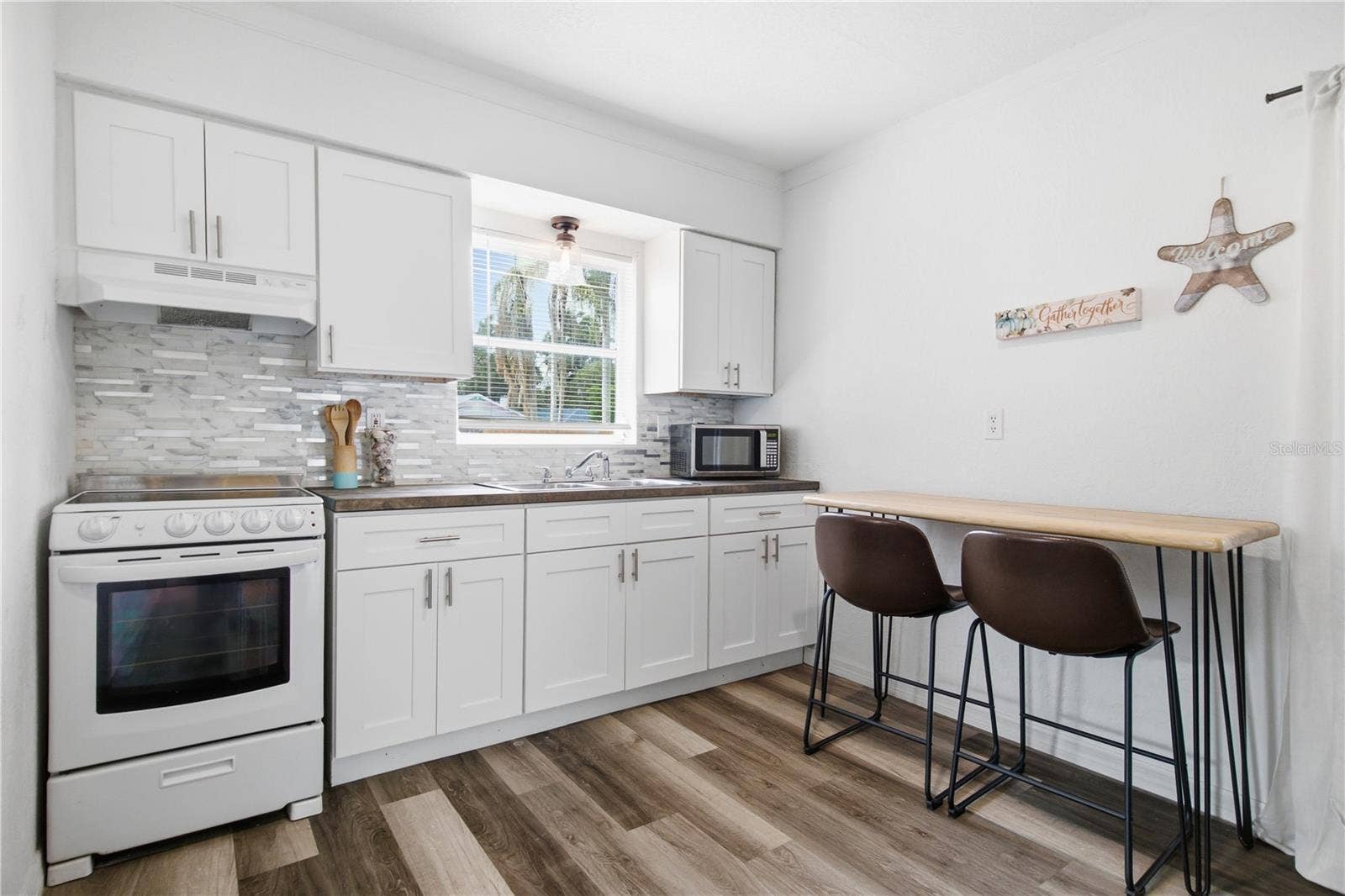 1807 DOUGLAS AVENUE, Clearwater, FL 33755