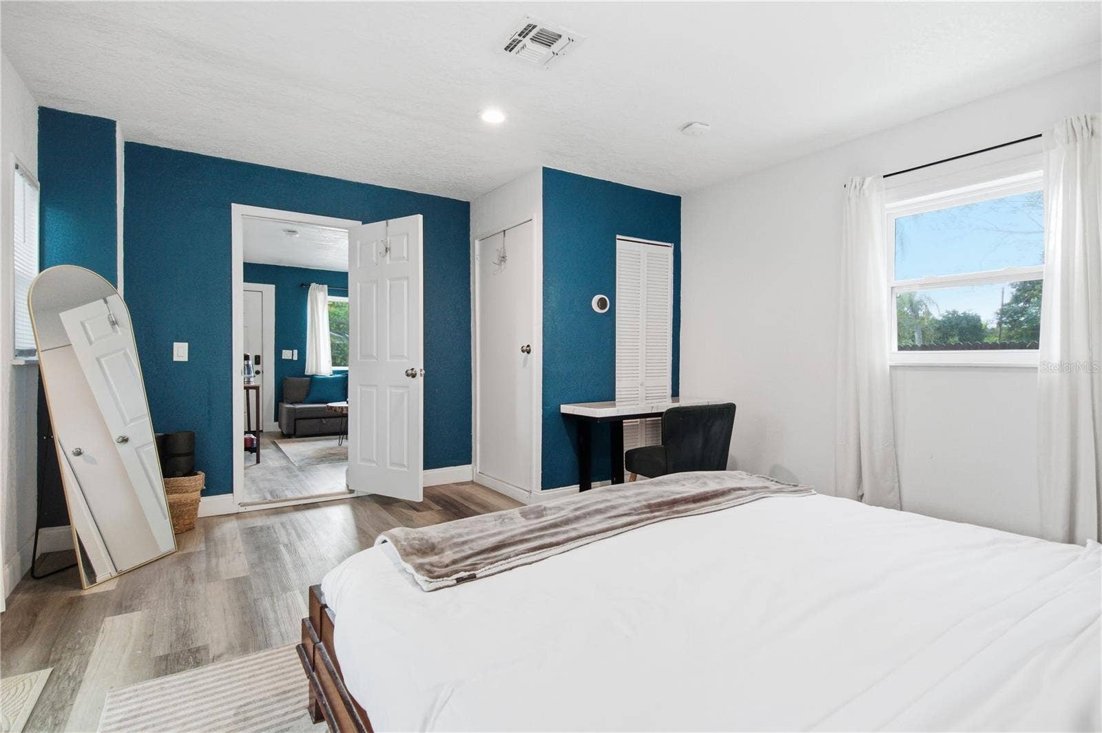 1807 DOUGLAS AVENUE, Clearwater, FL 33755