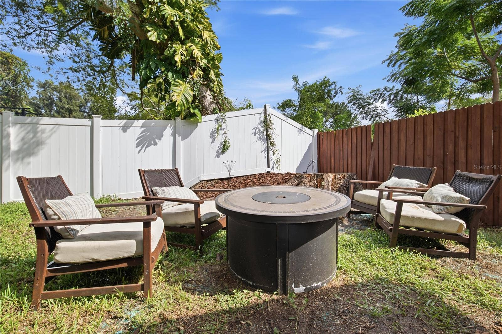 1807 DOUGLAS AVENUE, Clearwater, FL 33755
