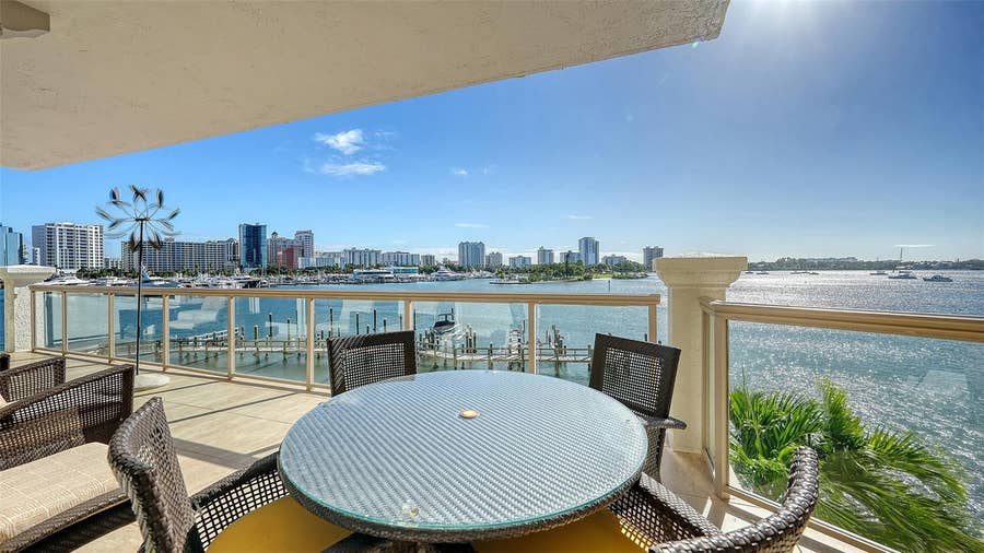Property photo for 464 GOLDEN GATE POINT, #304, Sarasota, FL