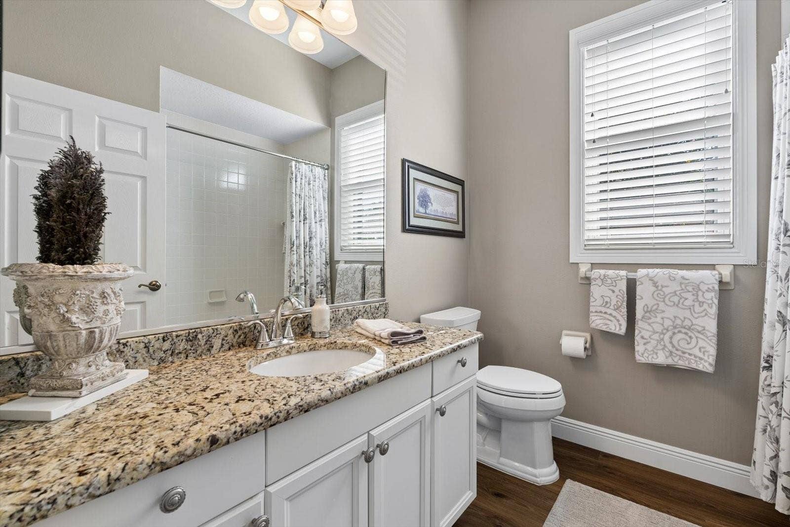 9921 LAUREL VALLEY AVENUE CIRCLE, Bradenton, FL 34202 2nd Guest Bathroom
