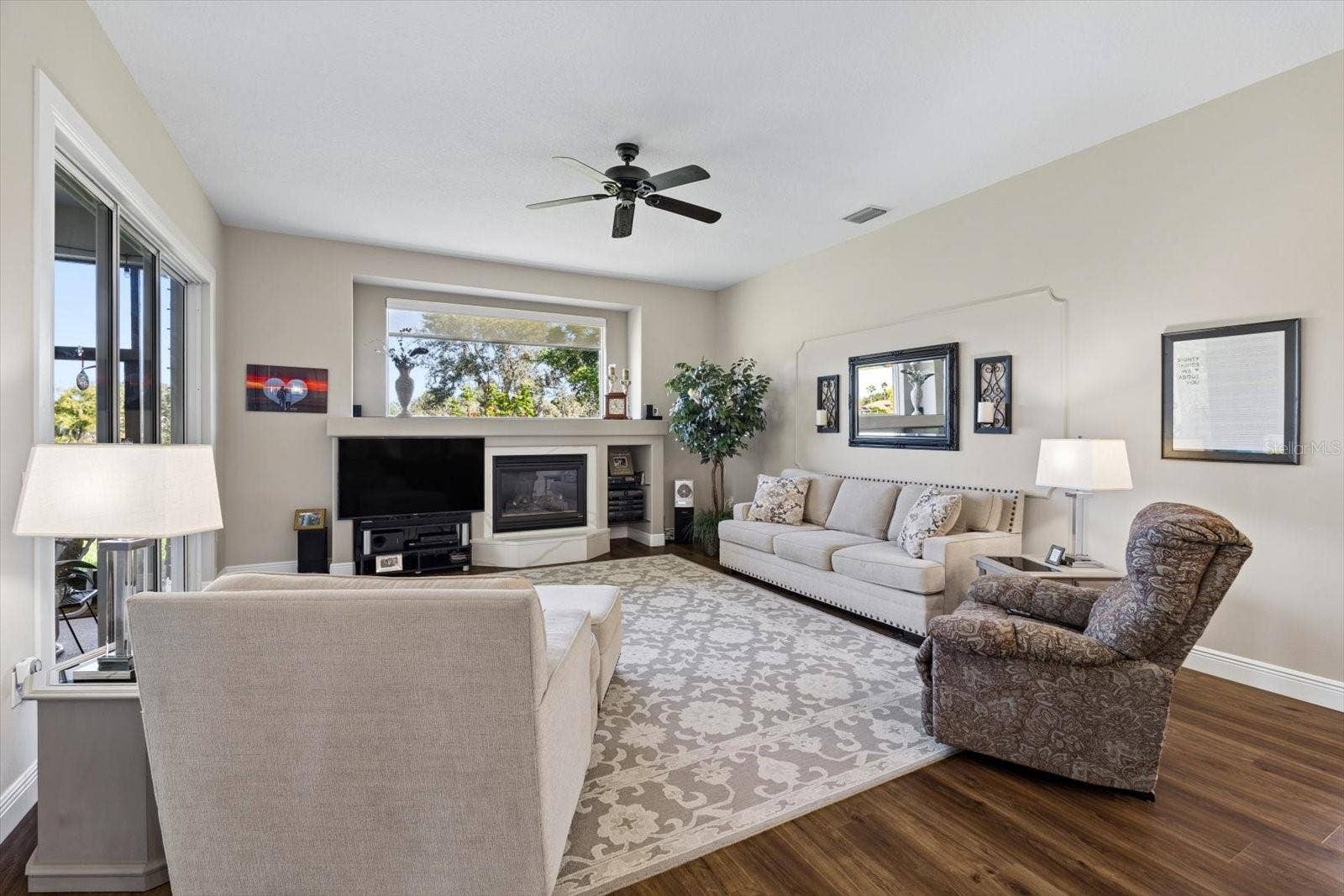 9921 LAUREL VALLEY AVENUE CIRCLE, Bradenton, FL 34202 9921 LAUREL VALLEY AVENUE CIRCLE, Bradenton, FL 34202