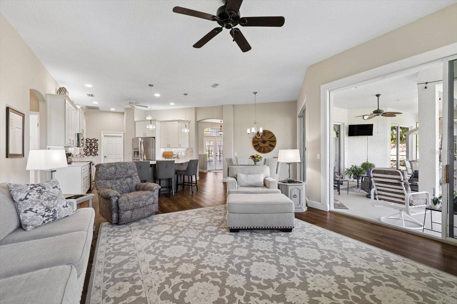 9921 LAUREL VALLEY AVENUE CIRCLE, Bradenton, FL 34202 9921 LAUREL VALLEY AVENUE CIRCLE, Bradenton, FL 34202