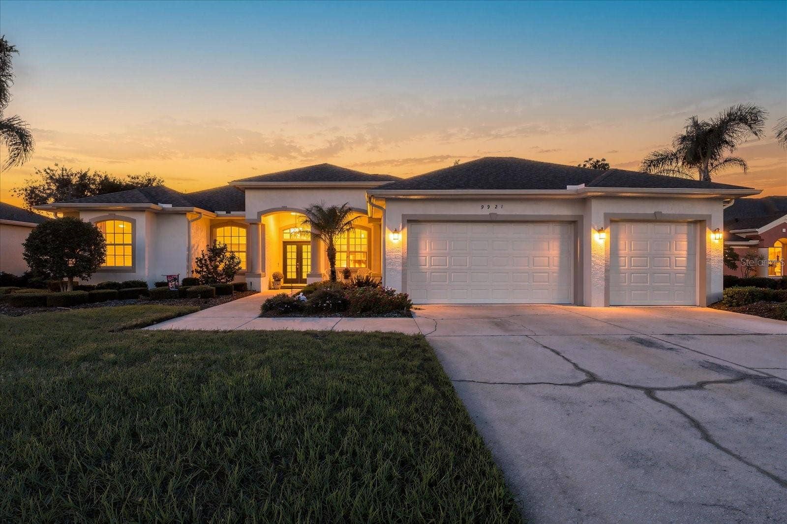 9921 LAUREL VALLEY AVENUE CIRCLE, Bradenton, FL 34202 9921 LAUREL VALLEY AVENUE CIRCLE, Bradenton, FL 34202