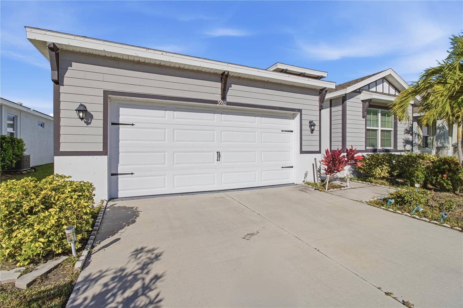 5910 OAK BRIDGE COURT, Bradenton, FL 34211 5910 OAK BRIDGE COURT, Bradenton, FL 34211