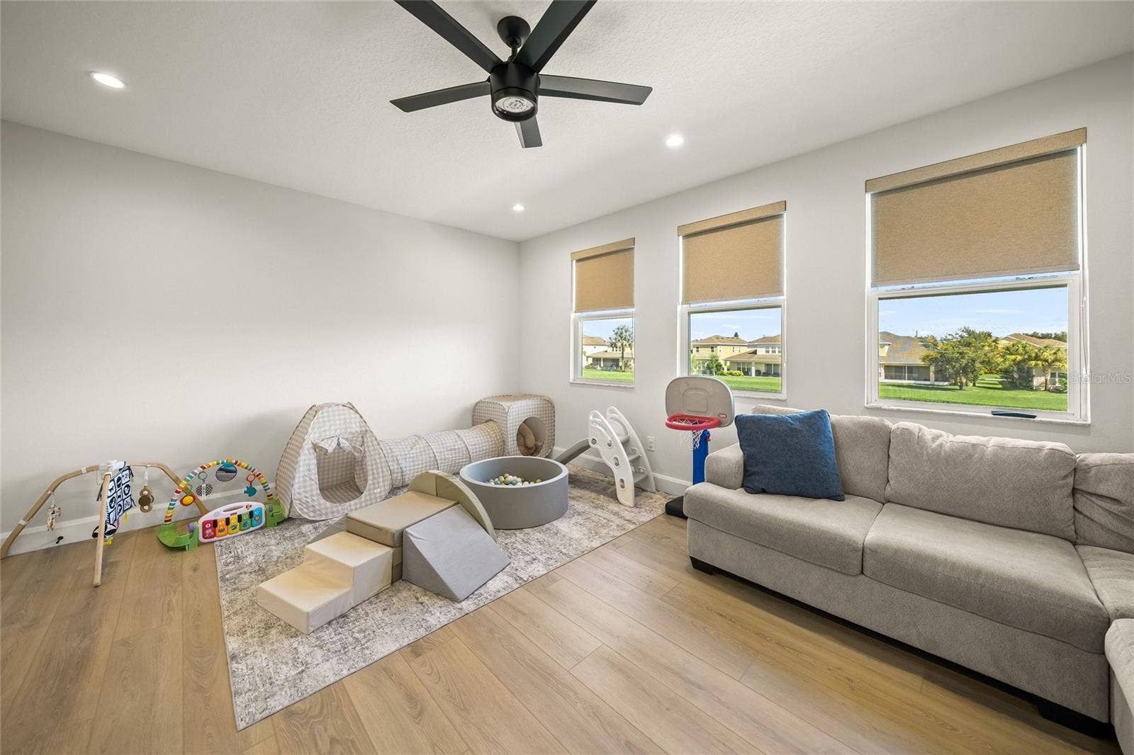 4707 GARDEN ARBOR WAY, Bradenton, FL 34203 4707 GARDEN ARBOR WAY, Bradenton, FL 34203
