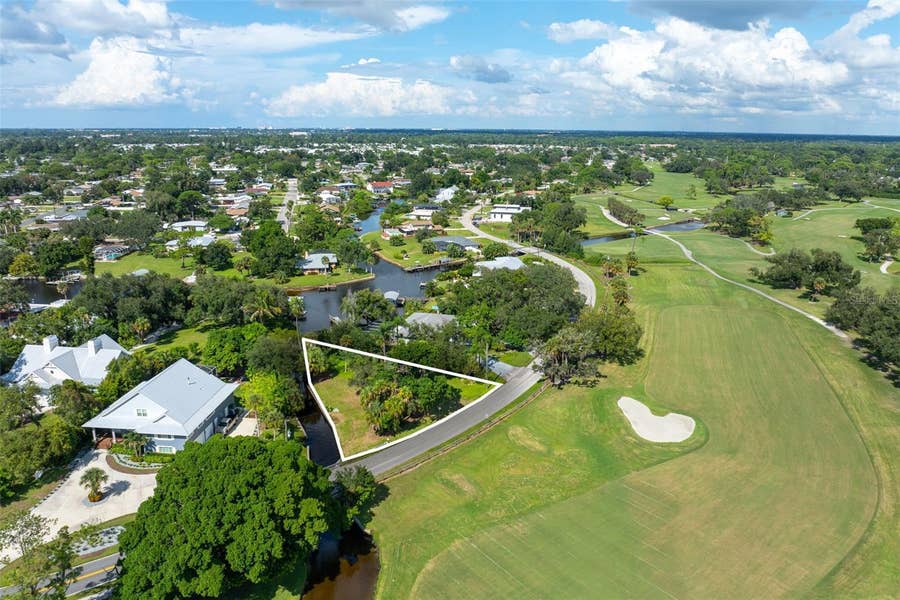 Property photo for 423 MAGELLAN DRIVE, Sarasota, FL