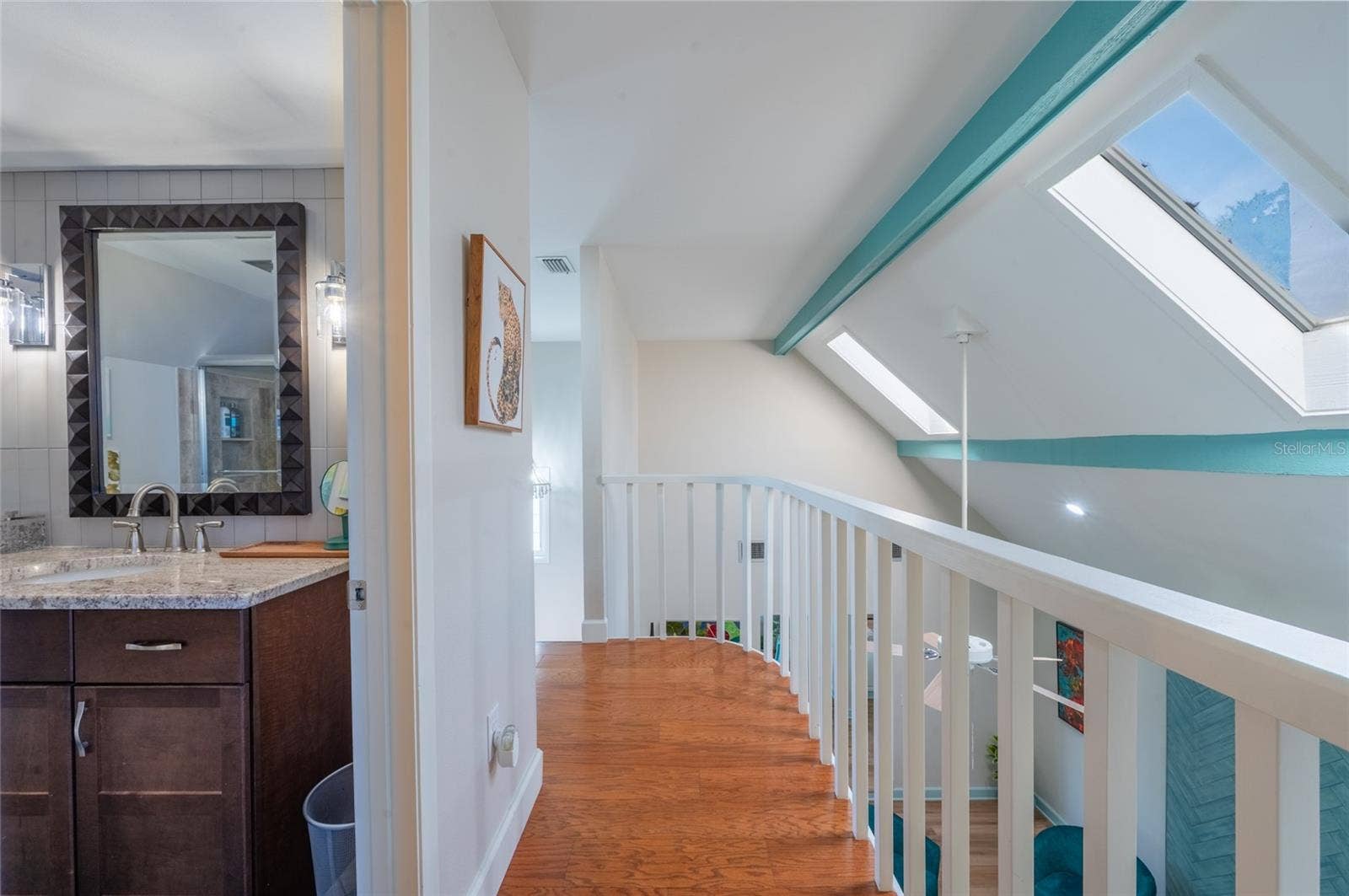 5005 CANTERBURY DRIVE, Sarasota, FL 34243 Upstairs