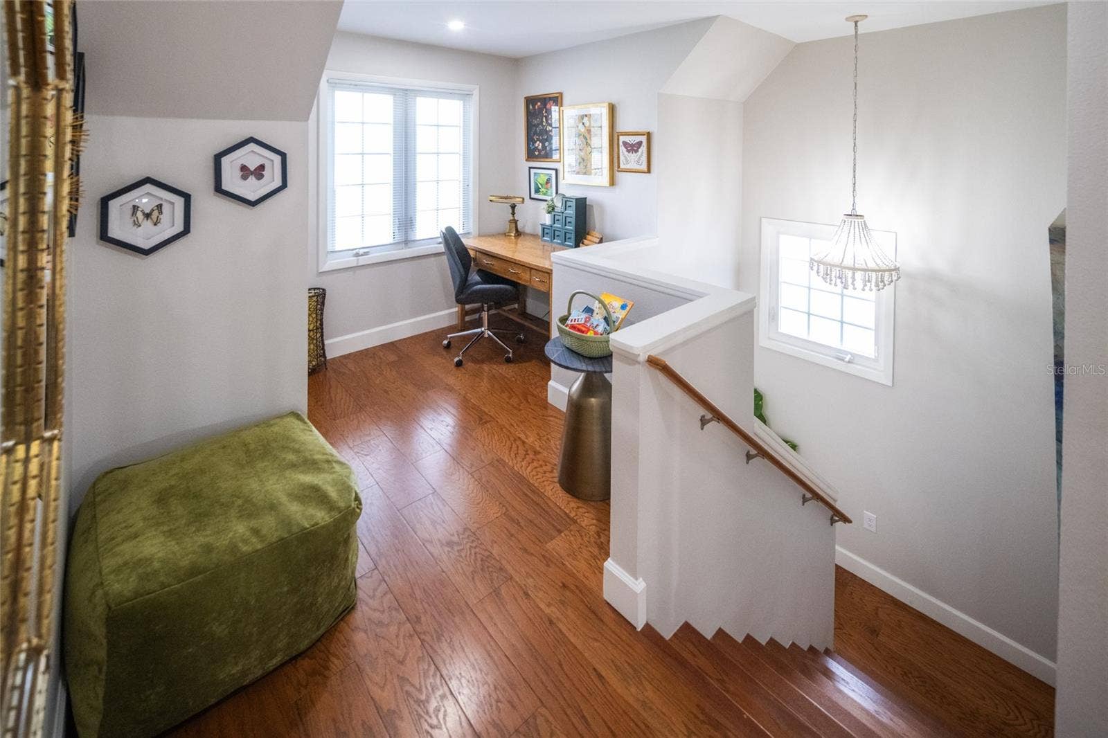 5005 CANTERBURY DRIVE, Sarasota, FL 34243 Upstairs Landing