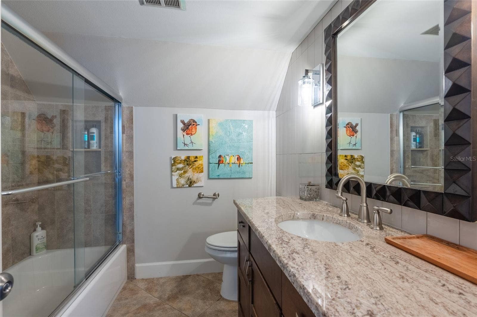 5005 CANTERBURY DRIVE, Sarasota, FL 34243 Second Bathroom