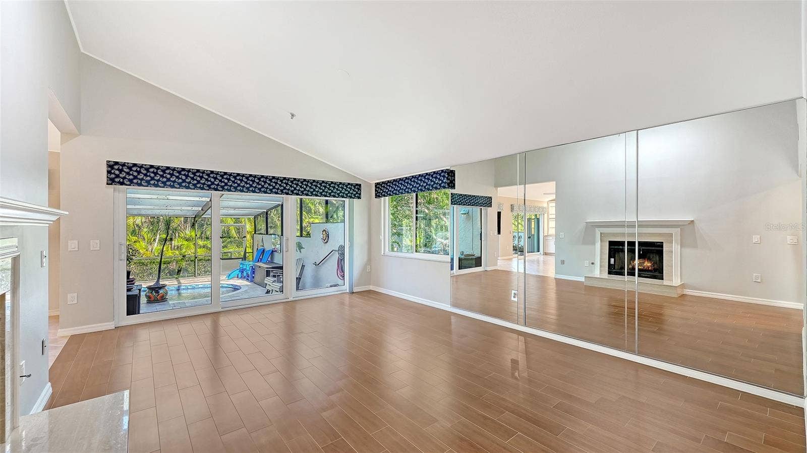 2245 HARBOURSIDE DRIVE, #101, Longboat Key, FL 34228 2245 HARBOURSIDE DRIVE, #101, Longboat Key, FL 34228