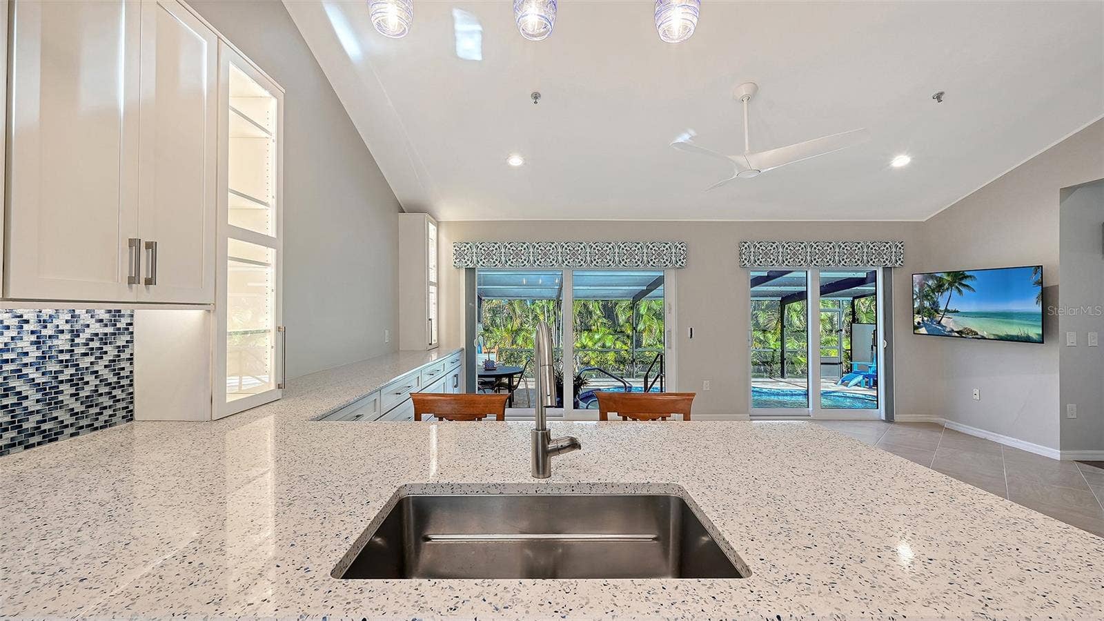2245 HARBOURSIDE DRIVE, #101, Longboat Key, FL 34228 2245 HARBOURSIDE DRIVE, #101, Longboat Key, FL 34228