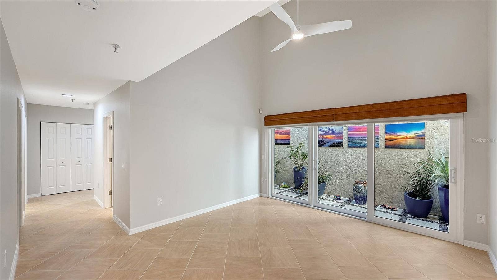 2245 HARBOURSIDE DRIVE, #101, Longboat Key, FL 34228 Family Room