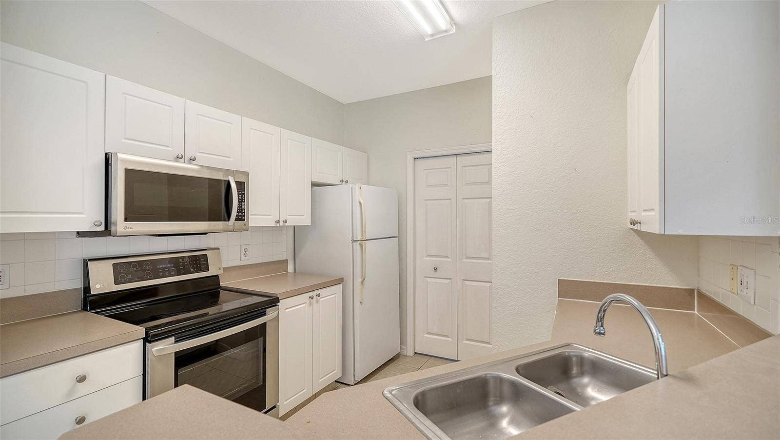 5168 NORTHRIDGE ROAD, #103, Sarasota, FL 34238 KITCHEN