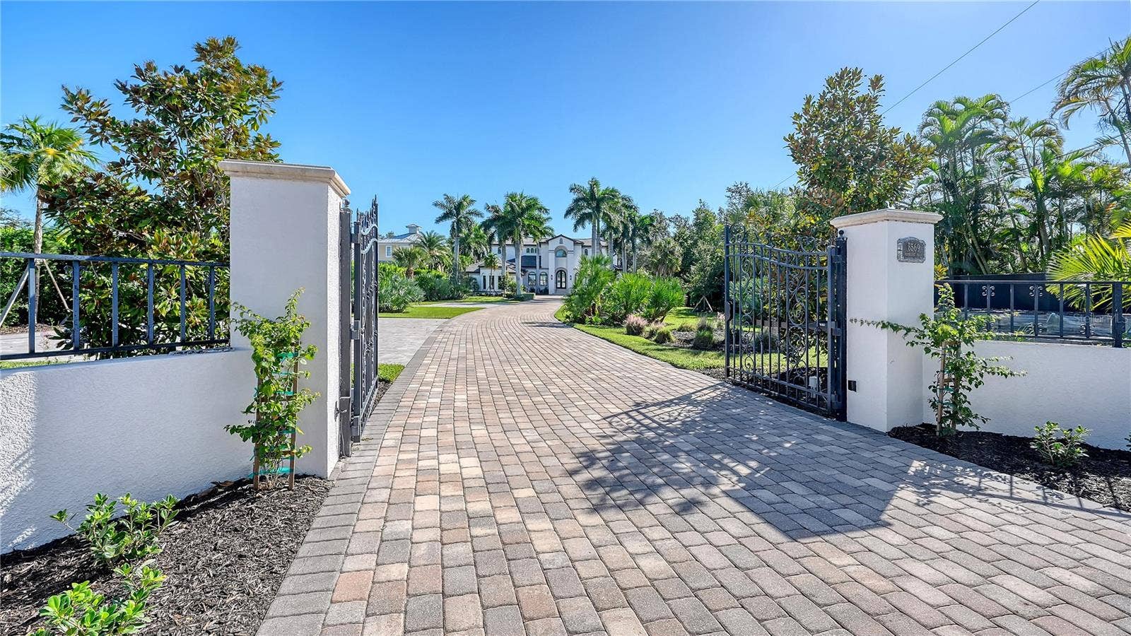 8569 MIDNIGHT PASS ROAD, Sarasota, FL 34242 8569 MIDNIGHT PASS ROAD, Sarasota, FL 34242