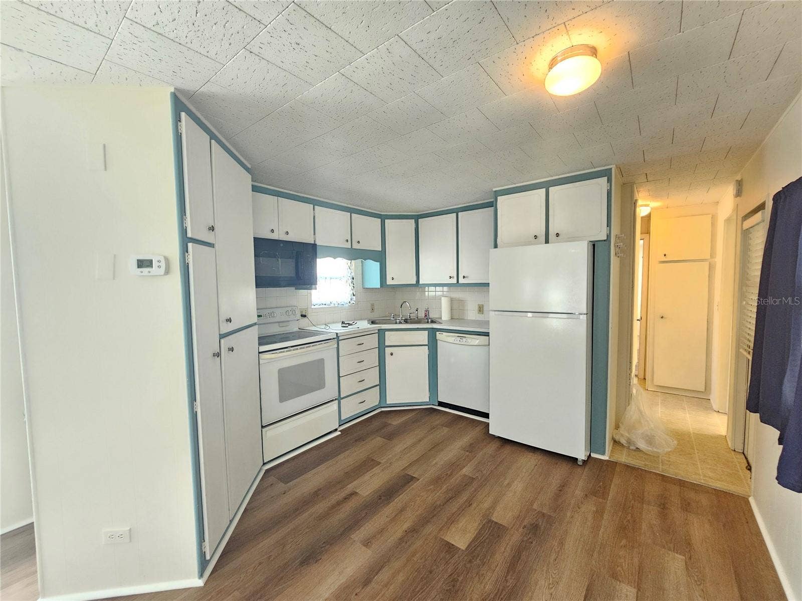 1000 51ST AVENUE PLAZA W, Bradenton, FL 34207 1000 51ST AVENUE PLAZA W, Bradenton, FL 34207