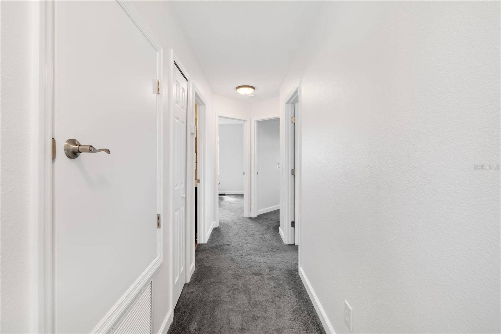 124 41ST CIRCLE E, Bradenton, FL 34208 Upstairs Hallway