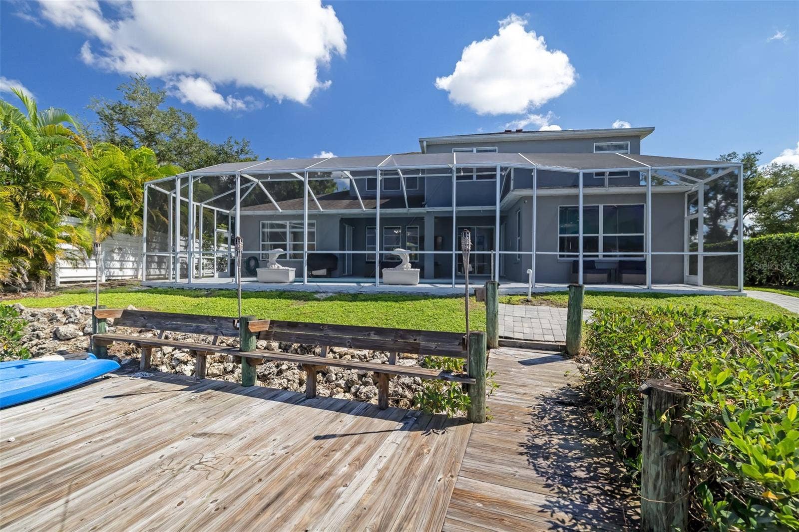 124 41ST CIRCLE E, Bradenton, FL 34208 Bench seating for relaxing on the dock