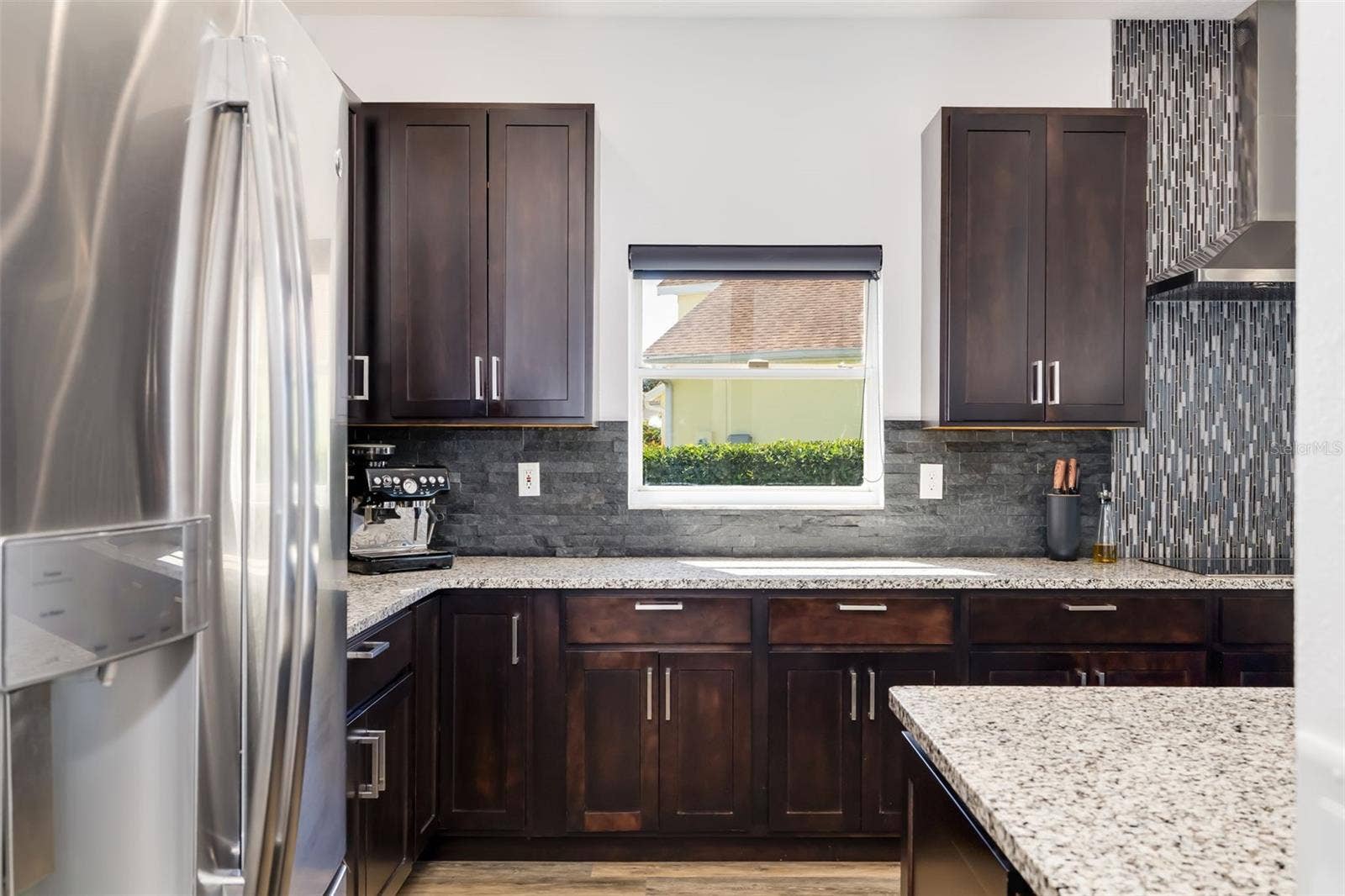 124 41ST CIRCLE E, Bradenton, FL 34208 124 41ST CIRCLE E, Bradenton, FL 34208