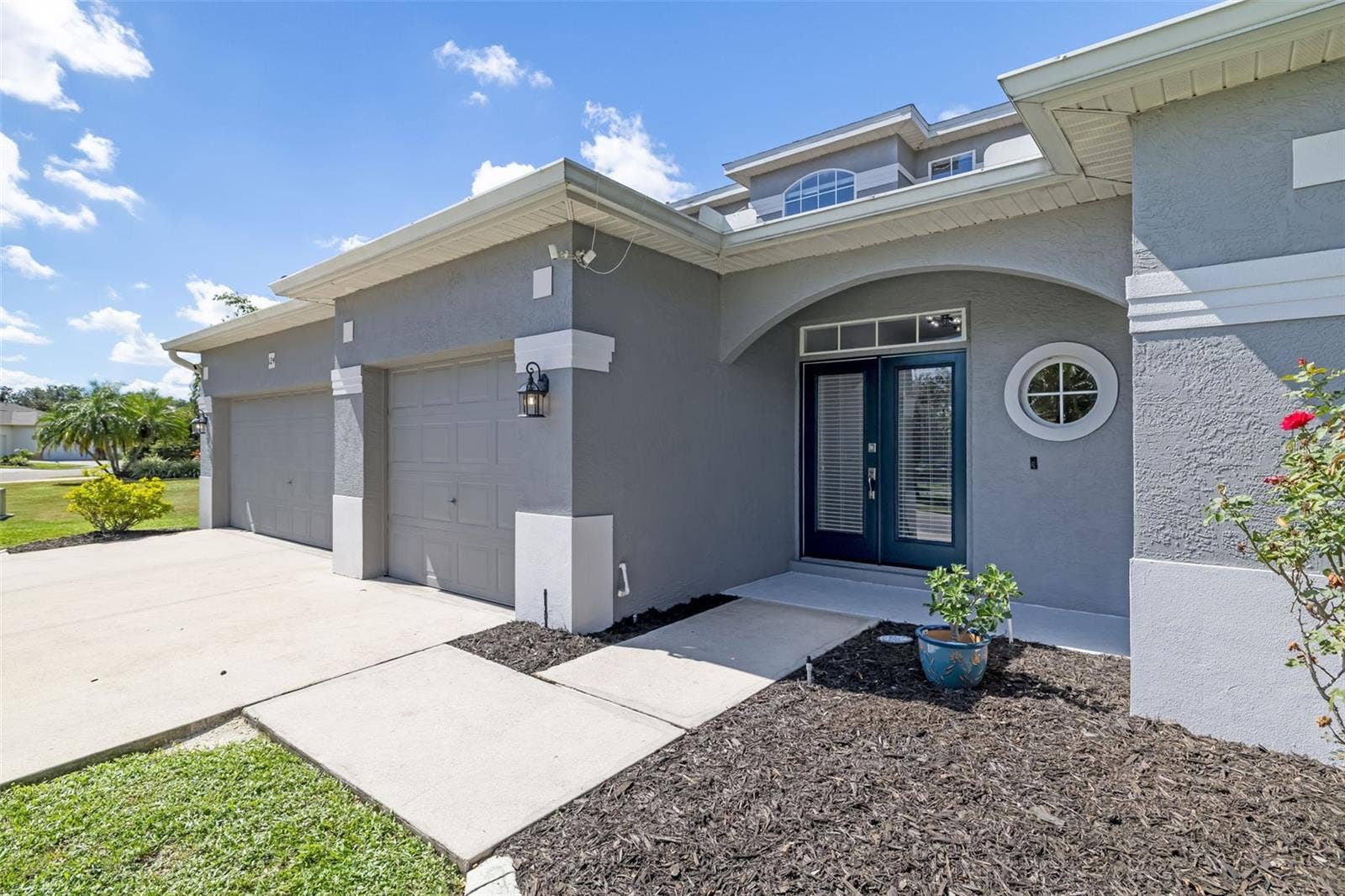 124 41ST CIRCLE E, Bradenton, FL 34208 124 41ST CIRCLE E, Bradenton, FL 34208