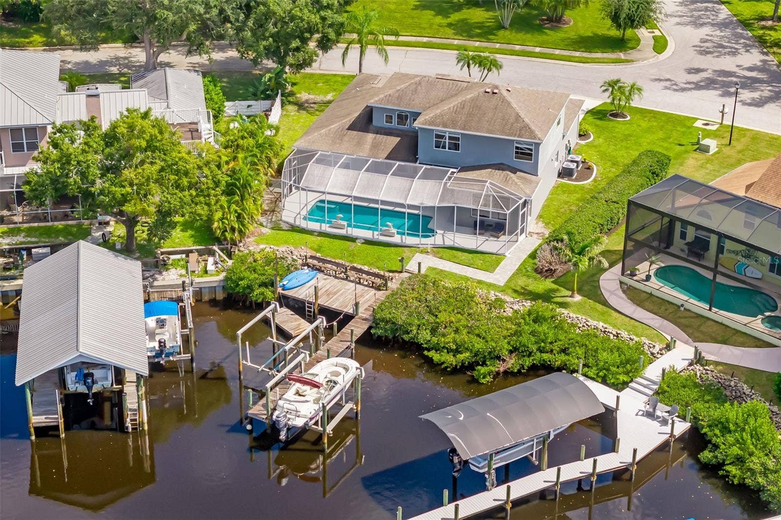 124 41ST CIRCLE E, Bradenton, FL 34208 124 41ST CIRCLE E, Bradenton, FL 34208
