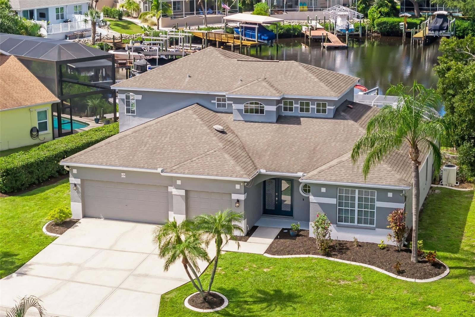 124 41ST CIRCLE E, Bradenton, FL 34208 124 41ST CIRCLE E, Bradenton, FL 34208