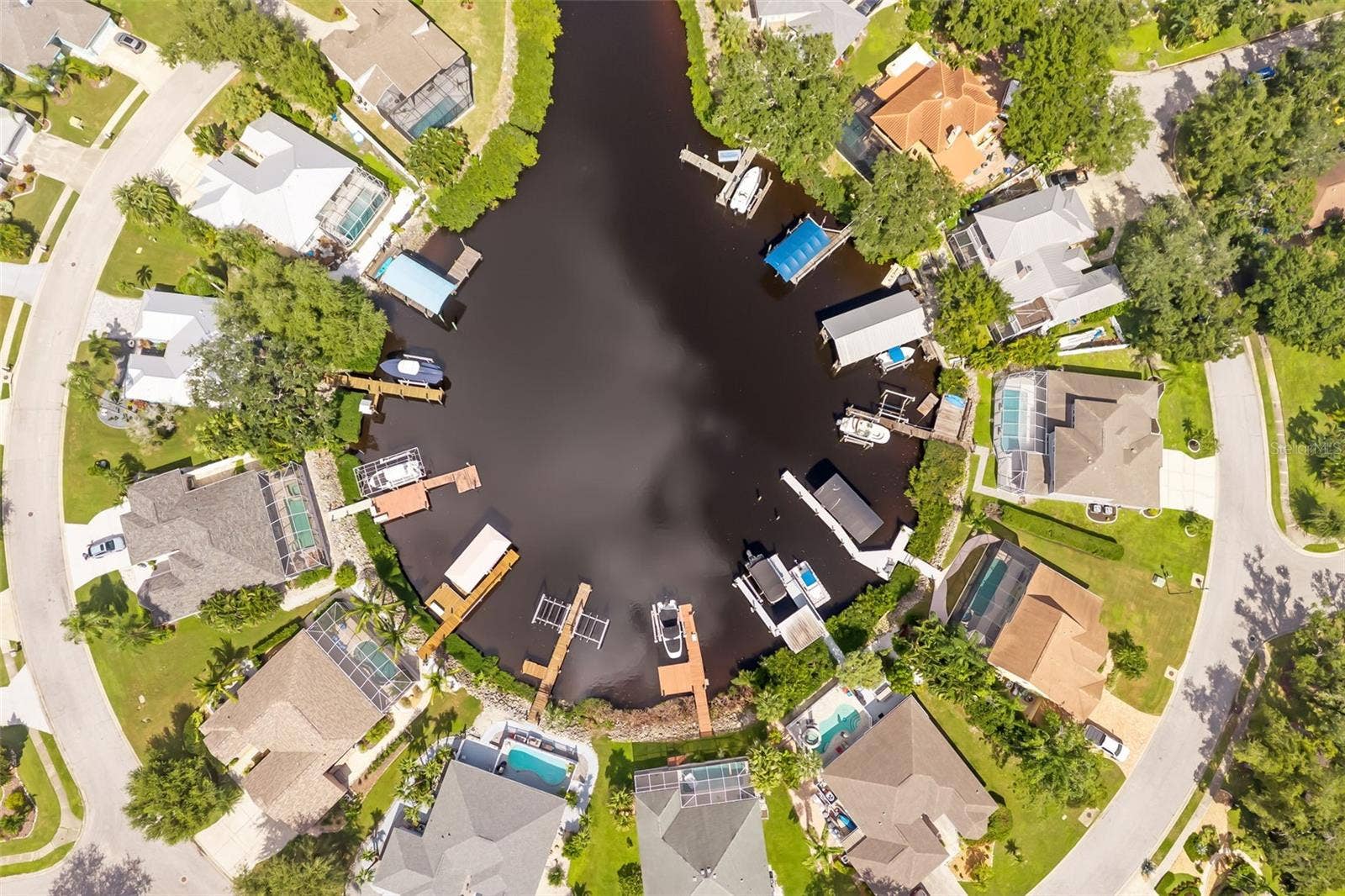 124 41ST CIRCLE E, Bradenton, FL 34208 124 41ST CIRCLE E, Bradenton, FL 34208