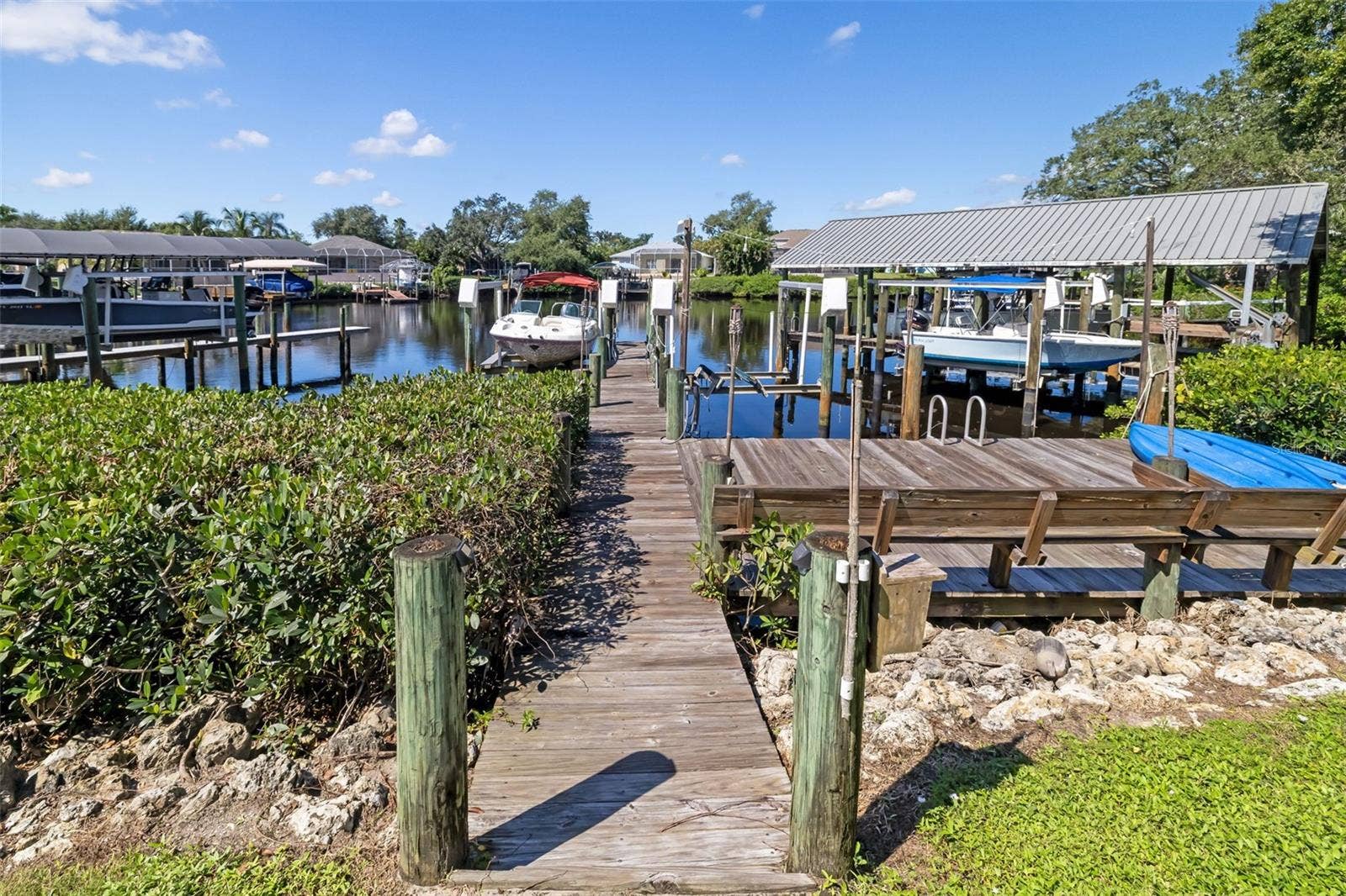 124 41ST CIRCLE E, Bradenton, FL 34208 124 41ST CIRCLE E, Bradenton, FL 34208