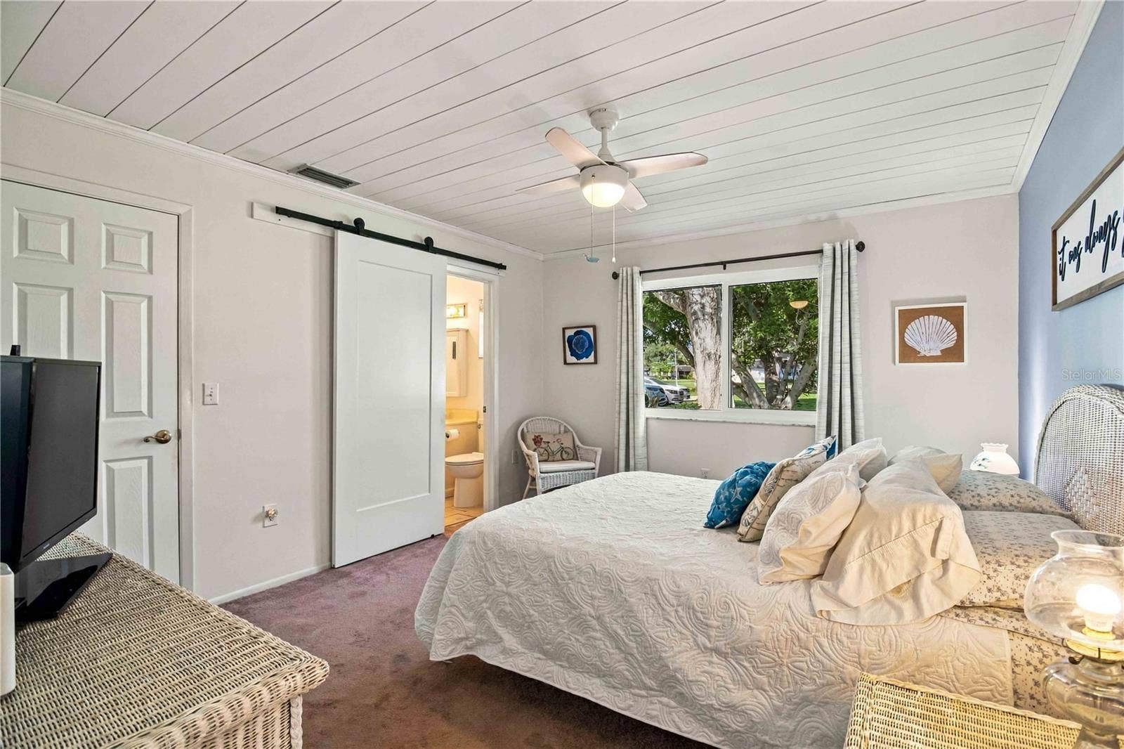 1272 BELLEFLOWER STREET, #128, Sarasota, FL 34232 1272 BELLEFLOWER STREET, #128, Sarasota, FL 34232