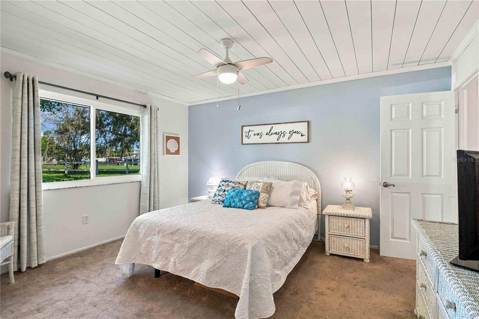 1272 BELLEFLOWER STREET, #128, Sarasota, FL 34232 1272 BELLEFLOWER STREET, #128, Sarasota, FL 34232