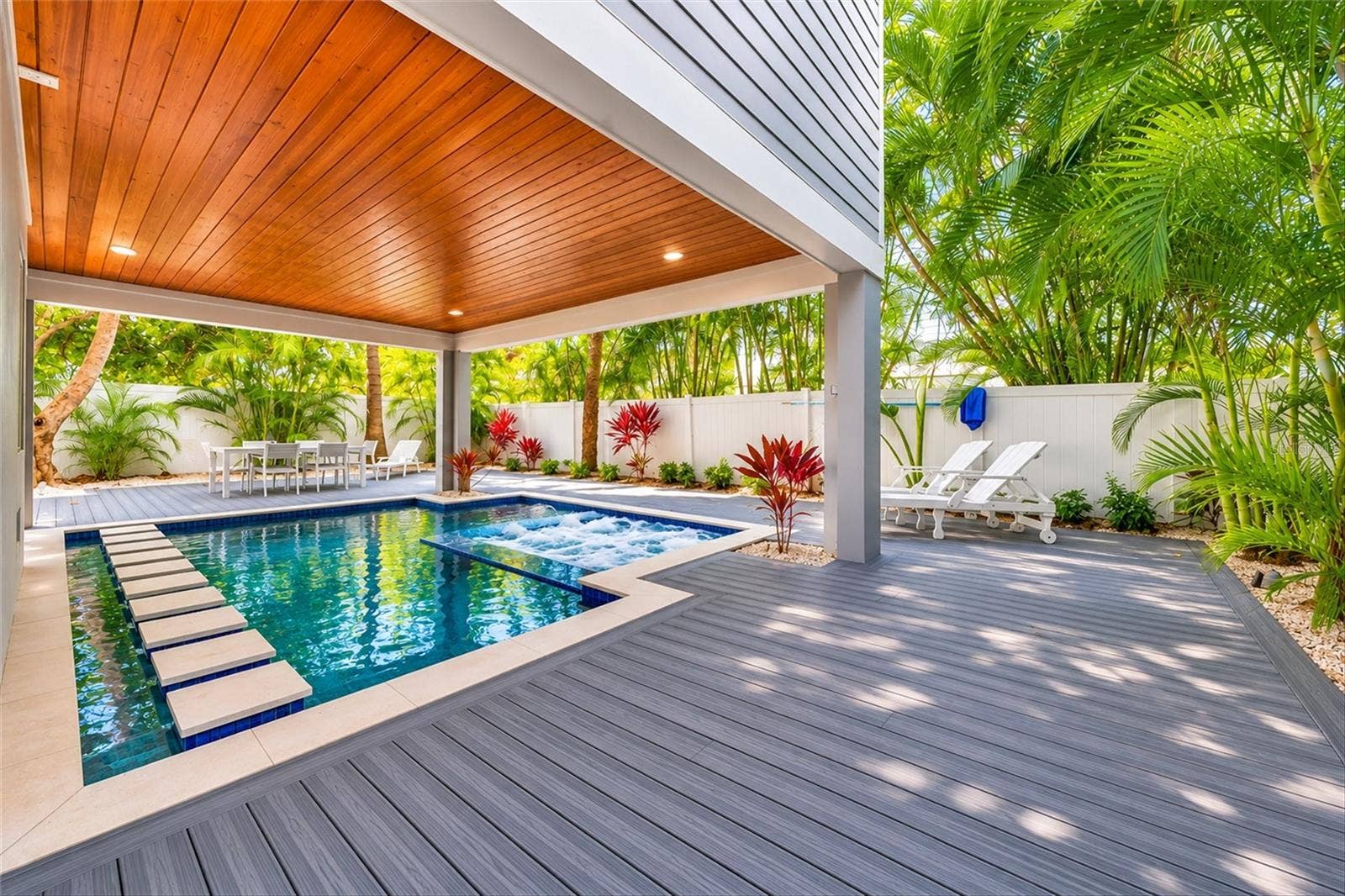 104 5TH STREET S, Bradenton Beach, FL 34217