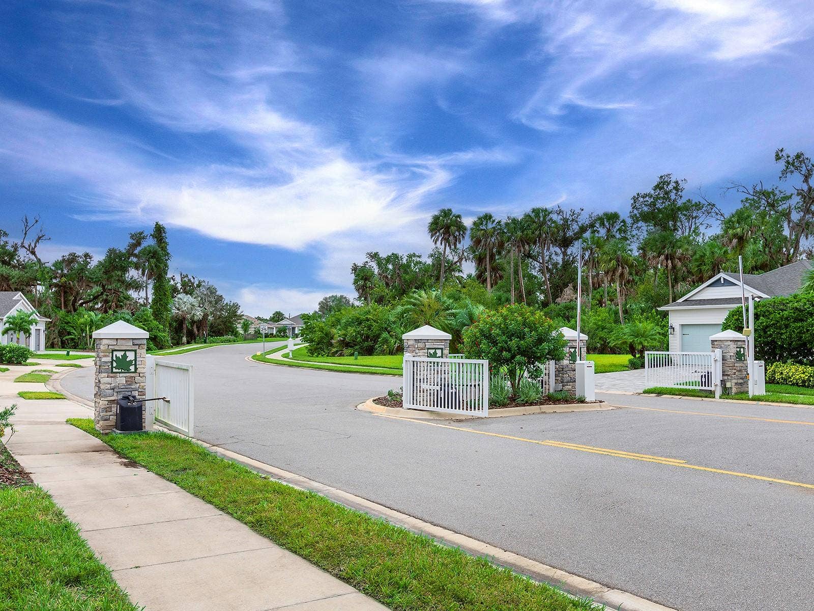 10727 CROOKED CREEK COURT, Parrish, FL 34219 10727 CROOKED CREEK COURT, Parrish, FL 34219