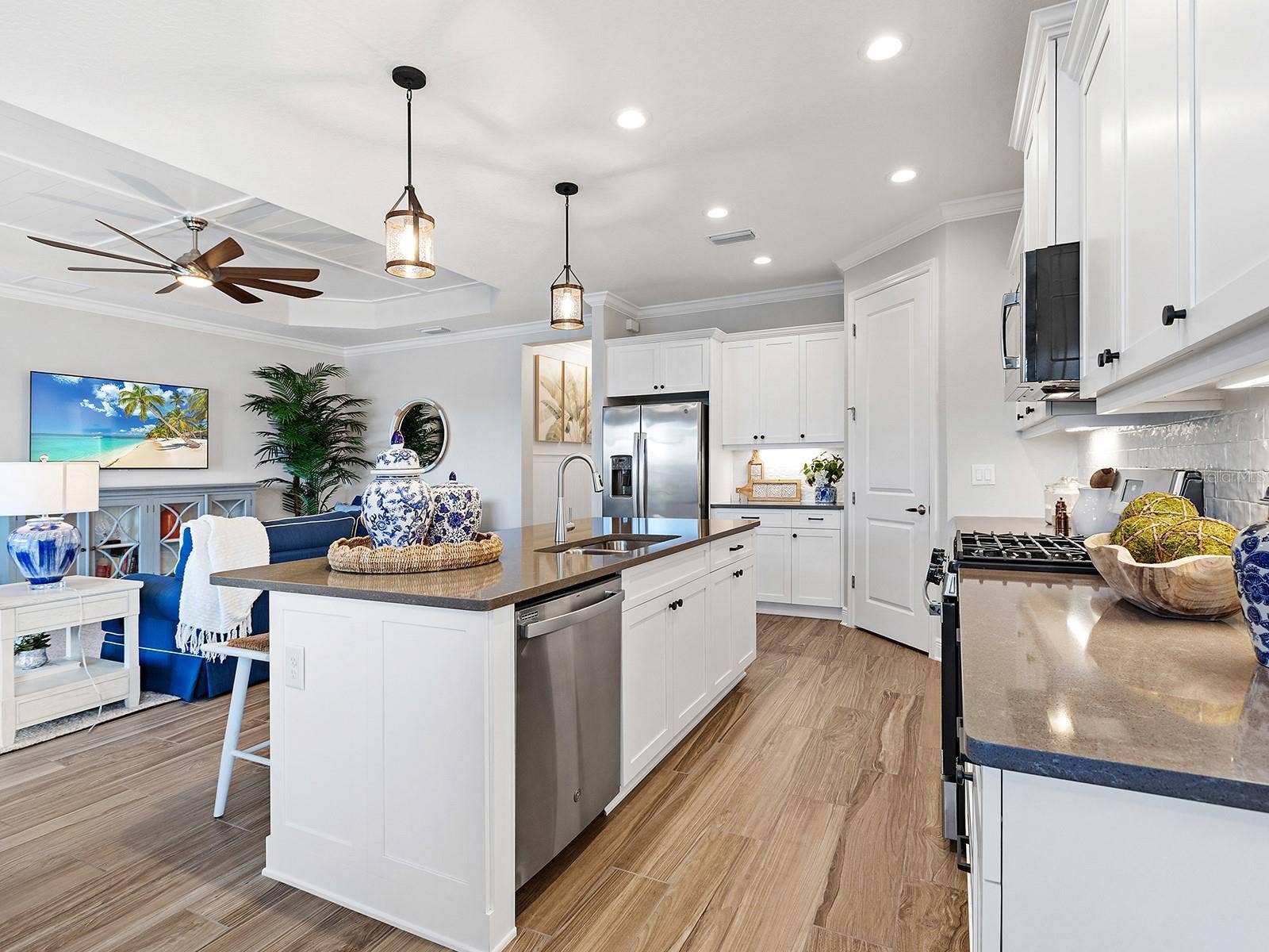 10727 CROOKED CREEK COURT, Parrish, FL 34219 10727 CROOKED CREEK COURT, Parrish, FL 34219