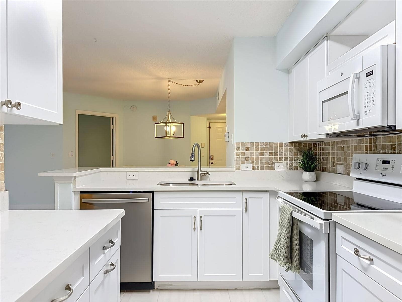 8880 COLONNADES COURT W, #413, Bonita Springs, FL 34135 Kitchen
