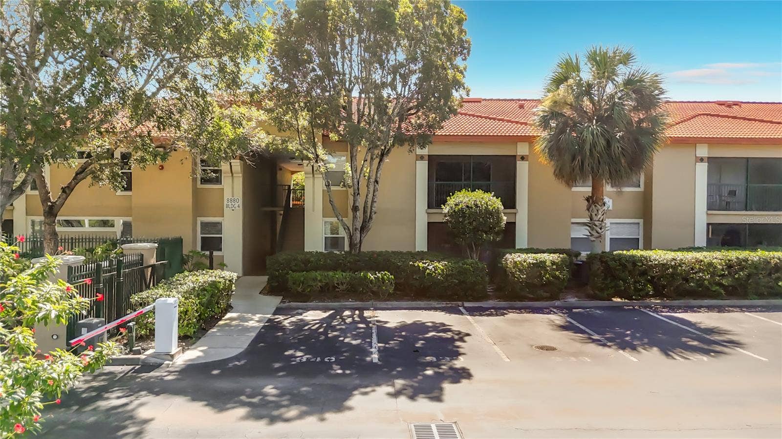 8880 COLONNADES COURT W, #413, Bonita Springs, FL 34135 Entry