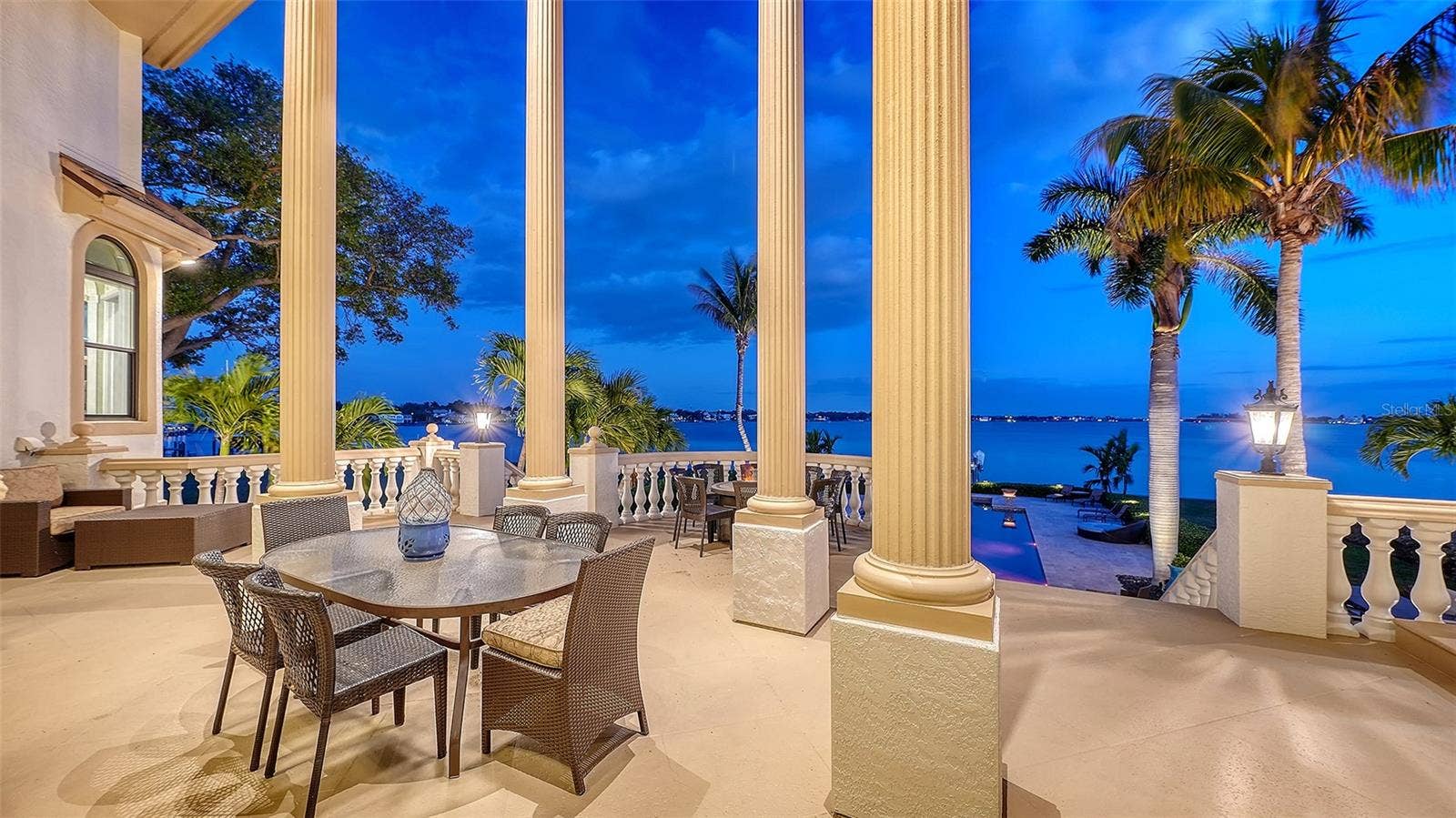 1240 HILLVIEW DRIVE, Sarasota, FL 34239 1240 HILLVIEW DRIVE, Sarasota, FL 34239