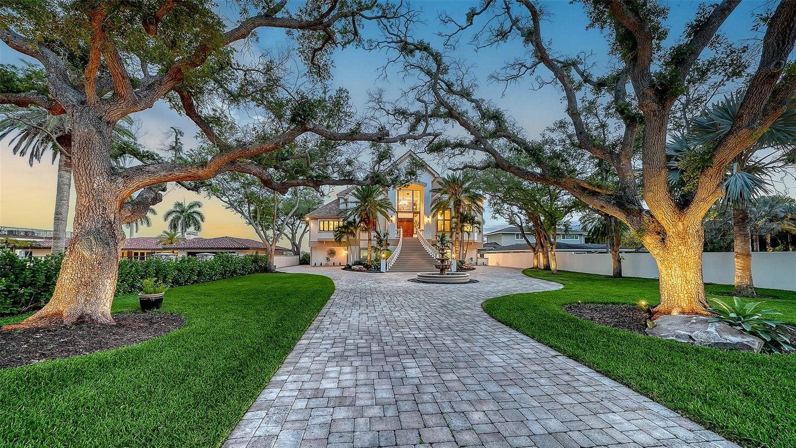 1240 HILLVIEW DRIVE, Sarasota, FL 34239 1240 HILLVIEW DRIVE, Sarasota, FL 34239