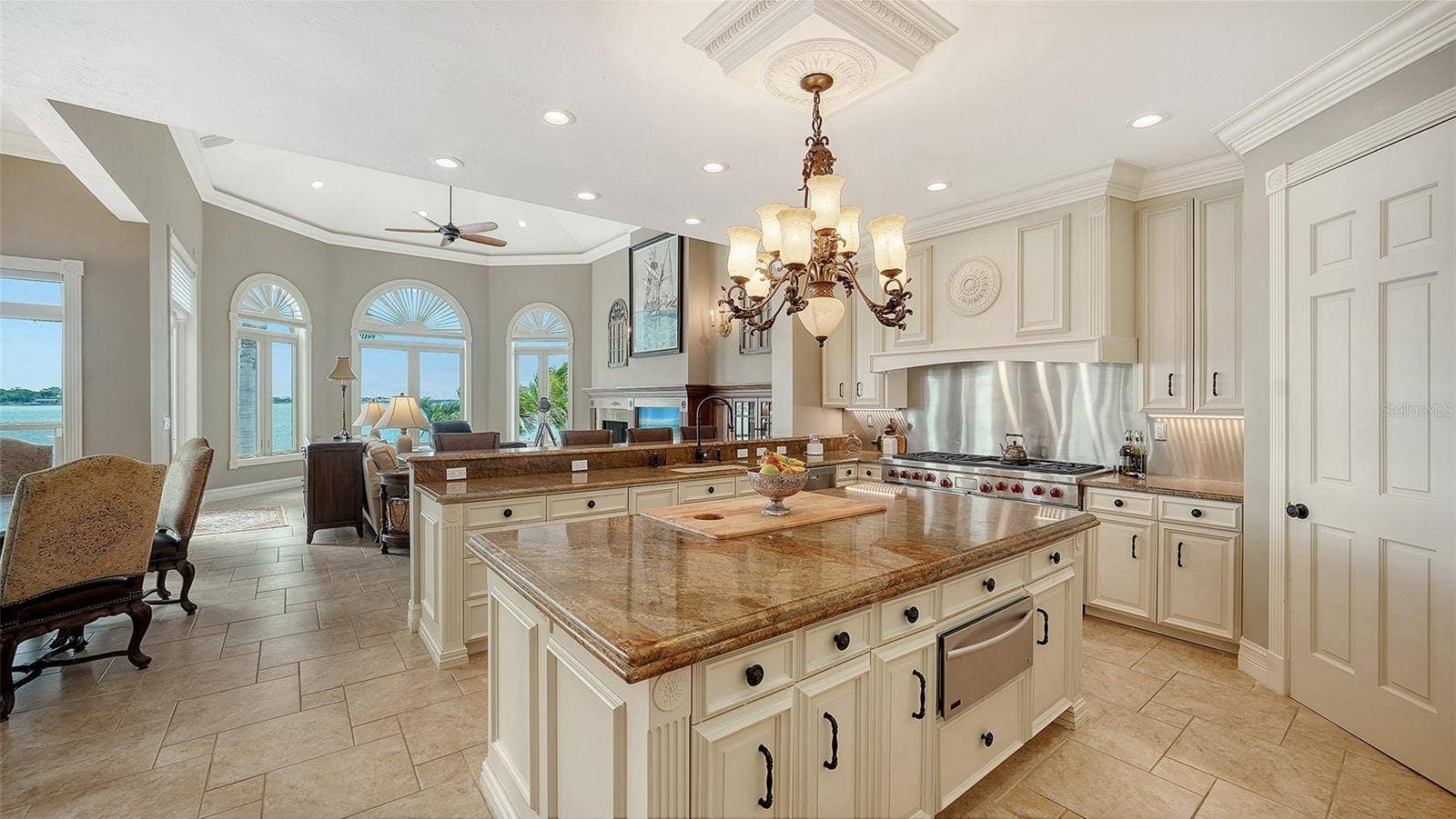 1240 HILLVIEW DRIVE, Sarasota, FL 34239 1240 HILLVIEW DRIVE, Sarasota, FL 34239