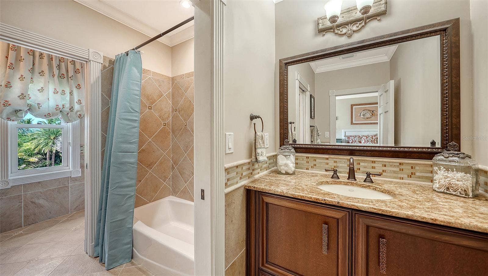 1240 HILLVIEW DRIVE, Sarasota, FL 34239 1240 HILLVIEW DRIVE, Sarasota, FL 34239