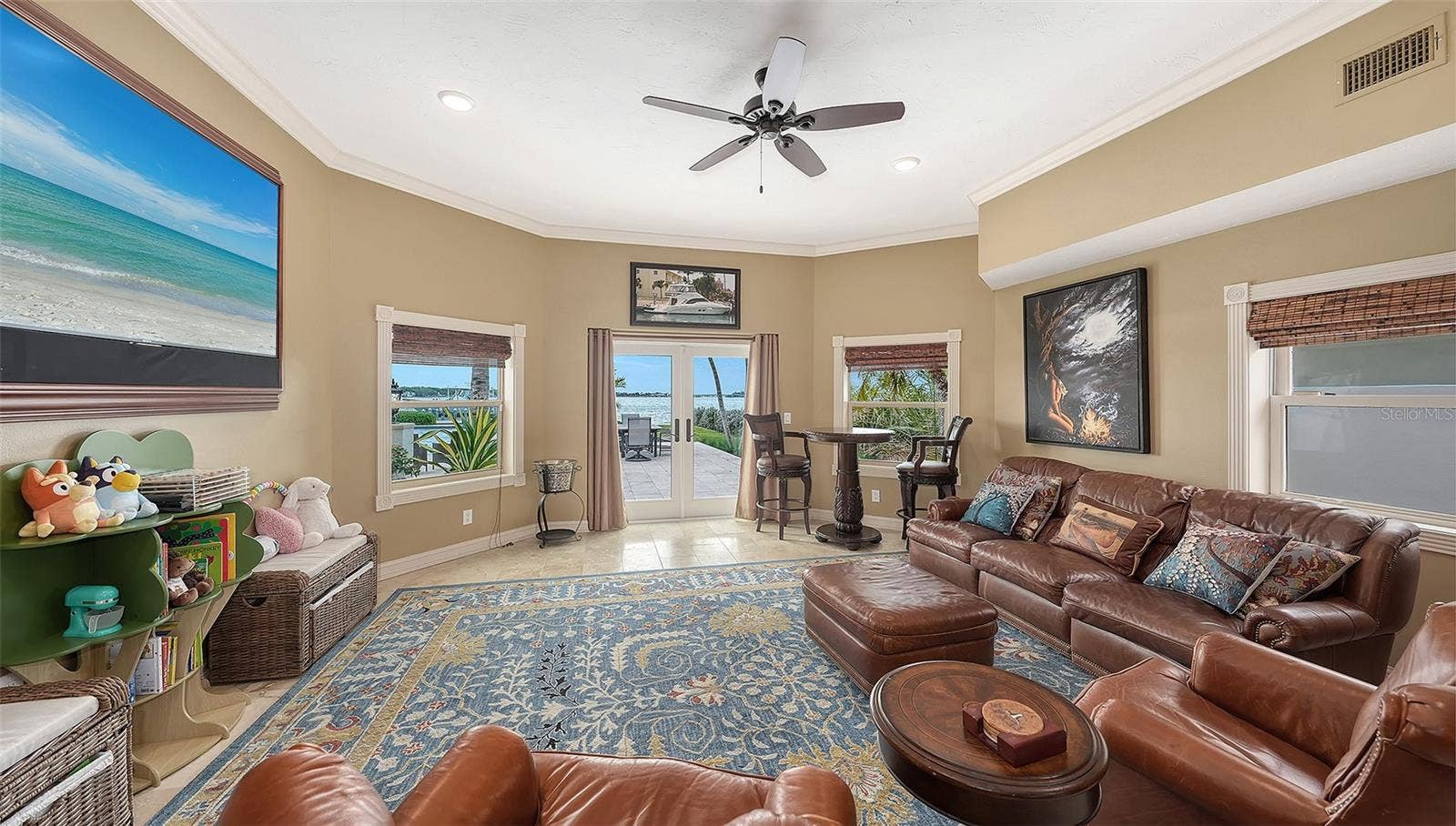 1240 HILLVIEW DRIVE, Sarasota, FL 34239 1240 HILLVIEW DRIVE, Sarasota, FL 34239