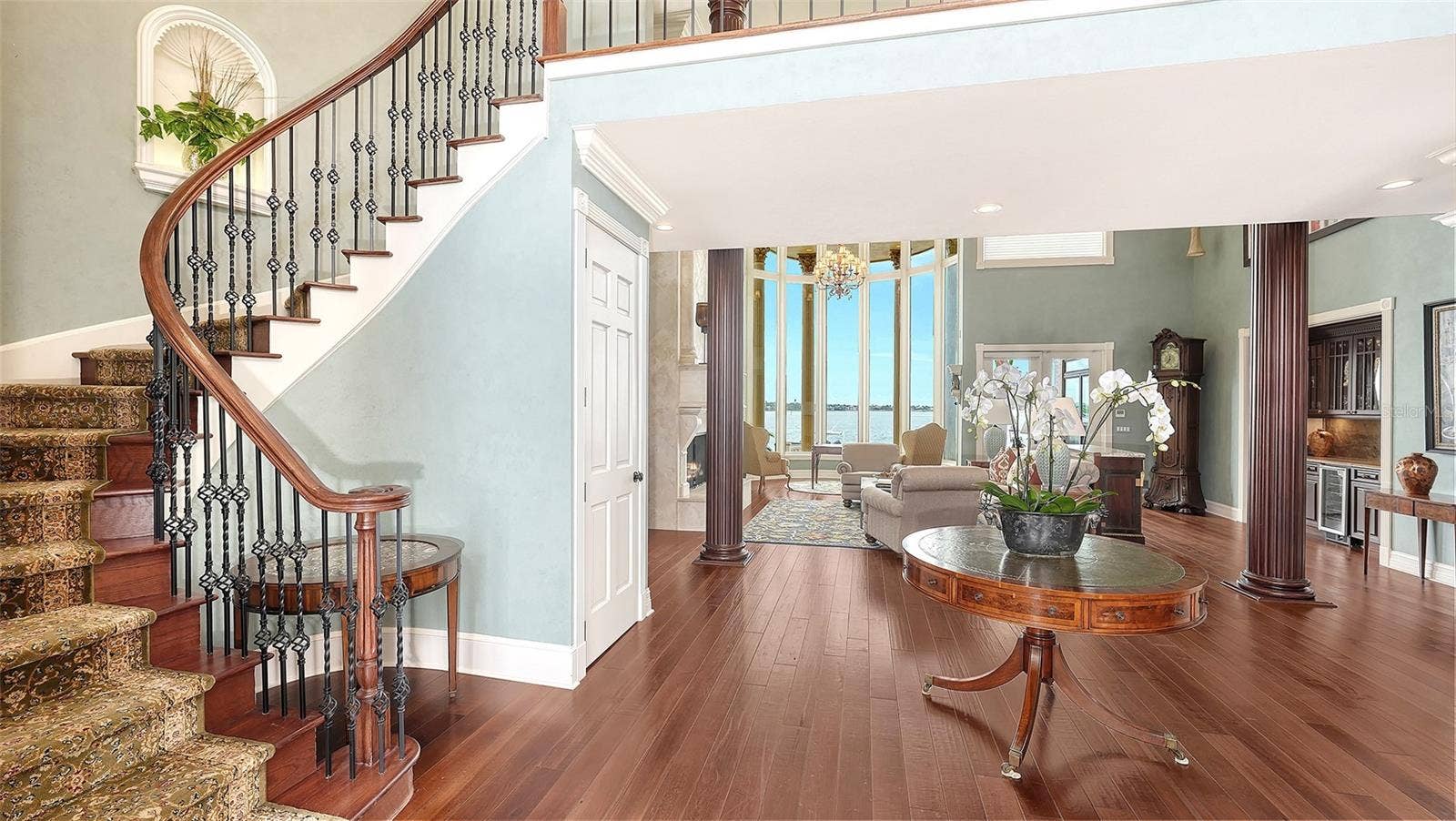 1240 HILLVIEW DRIVE, Sarasota, FL 34239 1240 HILLVIEW DRIVE, Sarasota, FL 34239