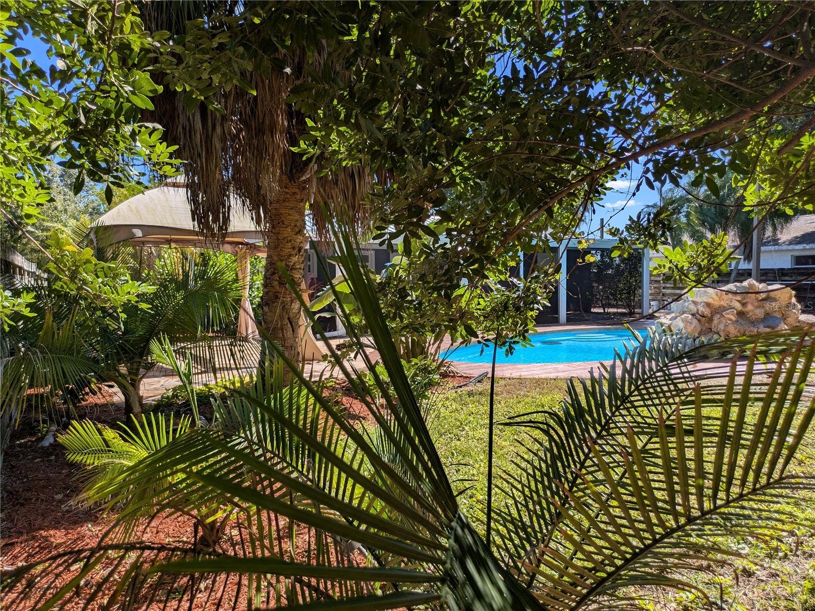 1133 RUSSELL AVENUE, Sarasota, FL 34232 1133 RUSSELL AVENUE, Sarasota, FL 34232