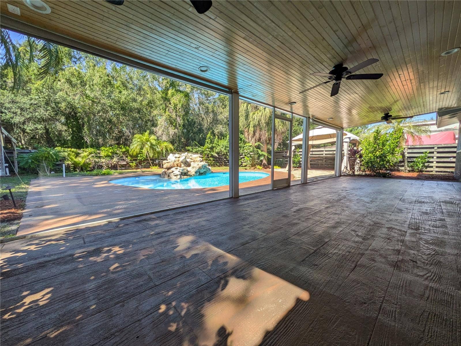 1133 RUSSELL AVENUE, Sarasota, FL 34232 1133 RUSSELL AVENUE, Sarasota, FL 34232