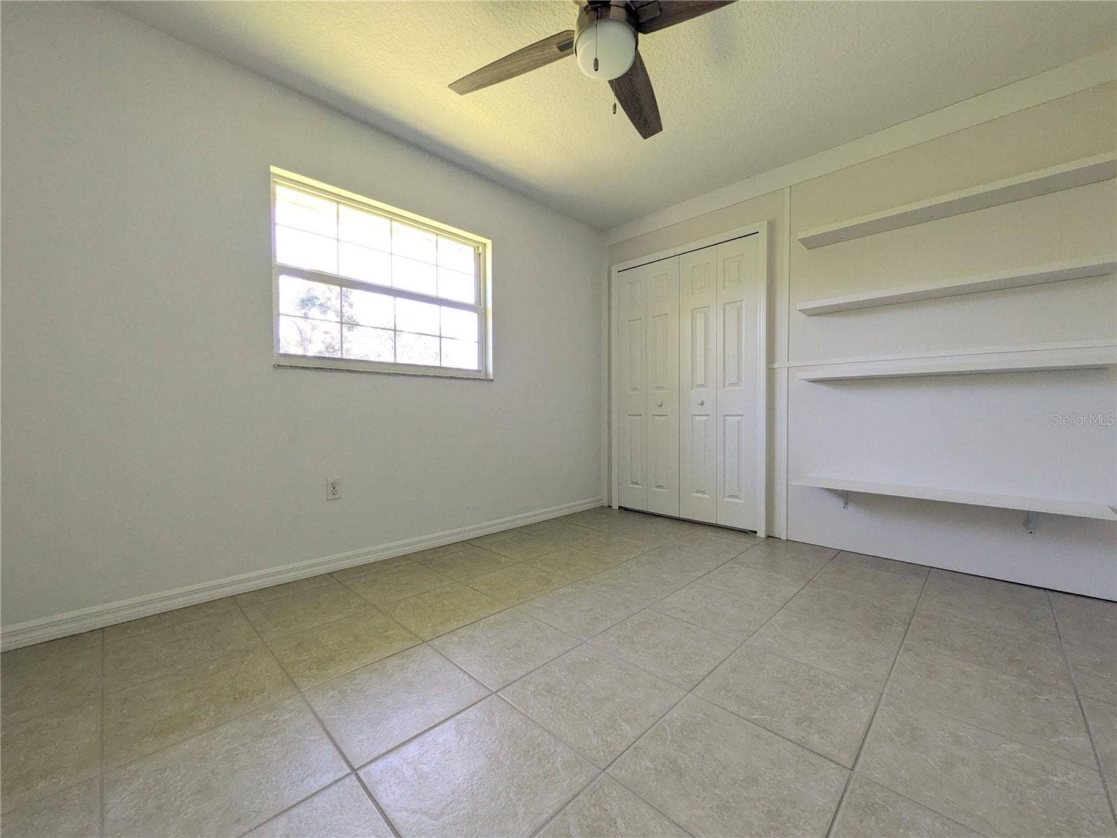 1133 RUSSELL AVENUE, Sarasota, FL 34232 1133 RUSSELL AVENUE, Sarasota, FL 34232