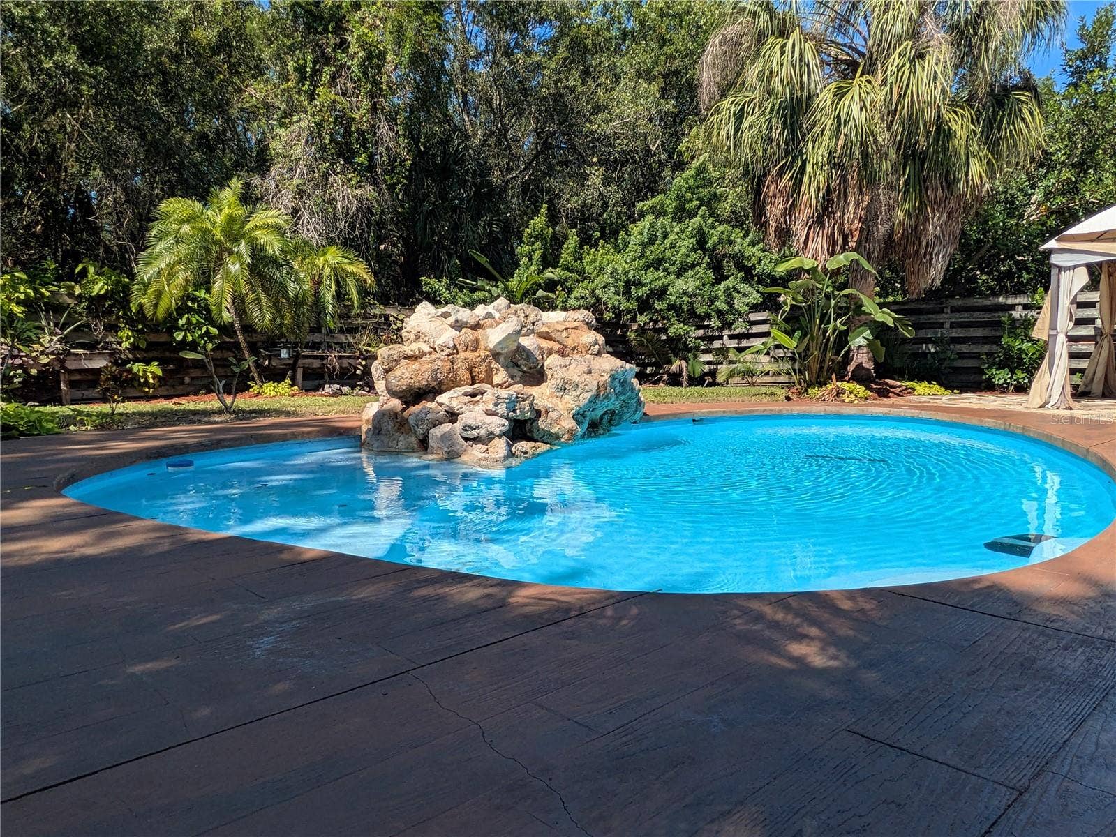 1133 RUSSELL AVENUE, Sarasota, FL 34232 1133 RUSSELL AVENUE, Sarasota, FL 34232