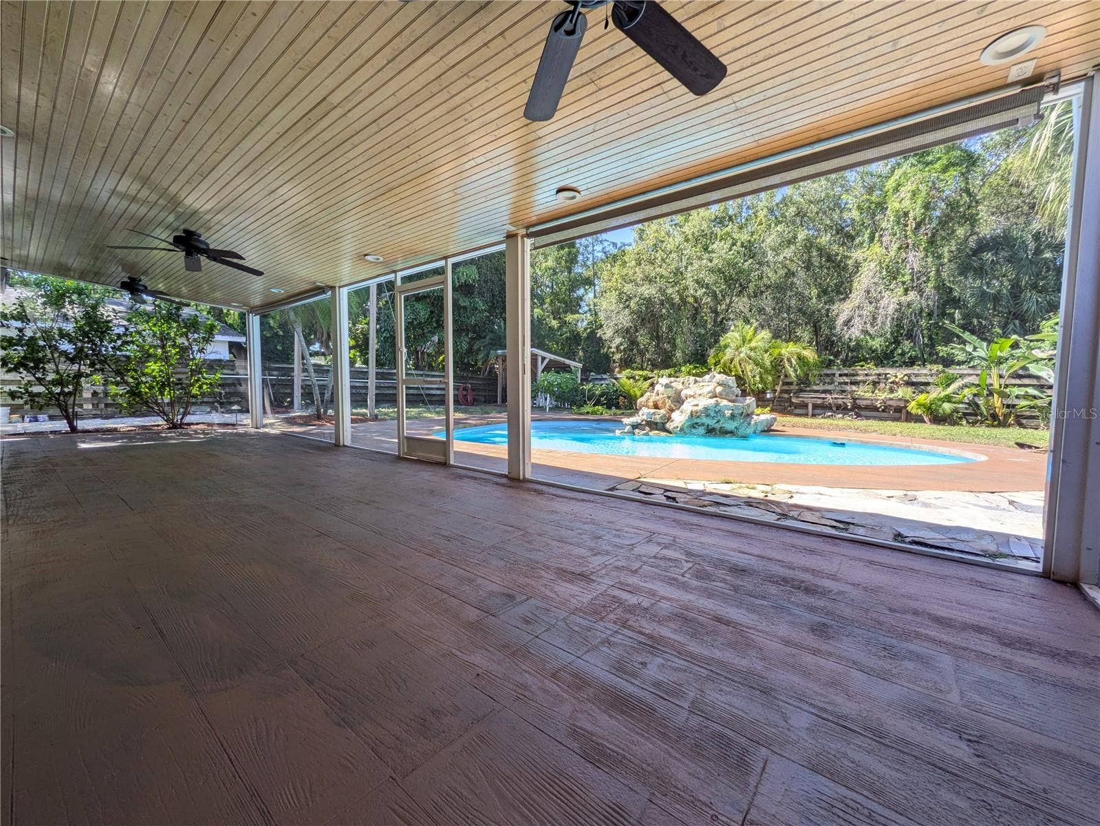 1133 RUSSELL AVENUE, Sarasota, FL 34232 1133 RUSSELL AVENUE, Sarasota, FL 34232