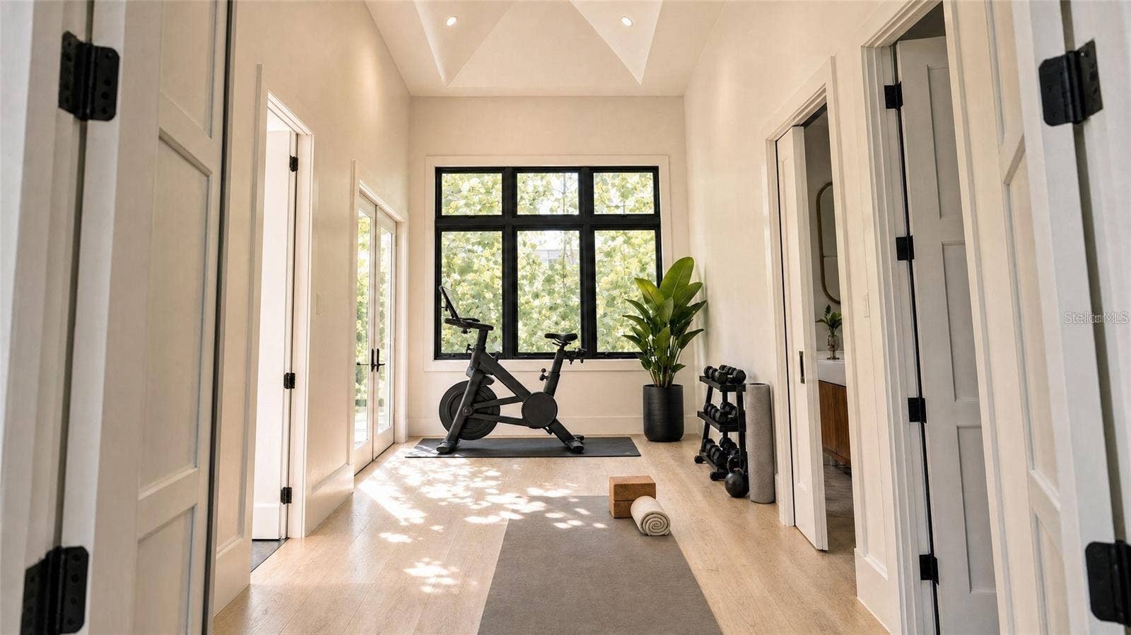 838 NORSOTA WAY, Sarasota, FL 34242 Fitness room, with virtual staging.